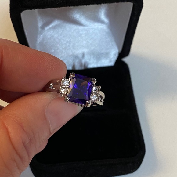 Sterling Silver Amethyst Emerald Cut Fashion Ring - Picture 4 of 11